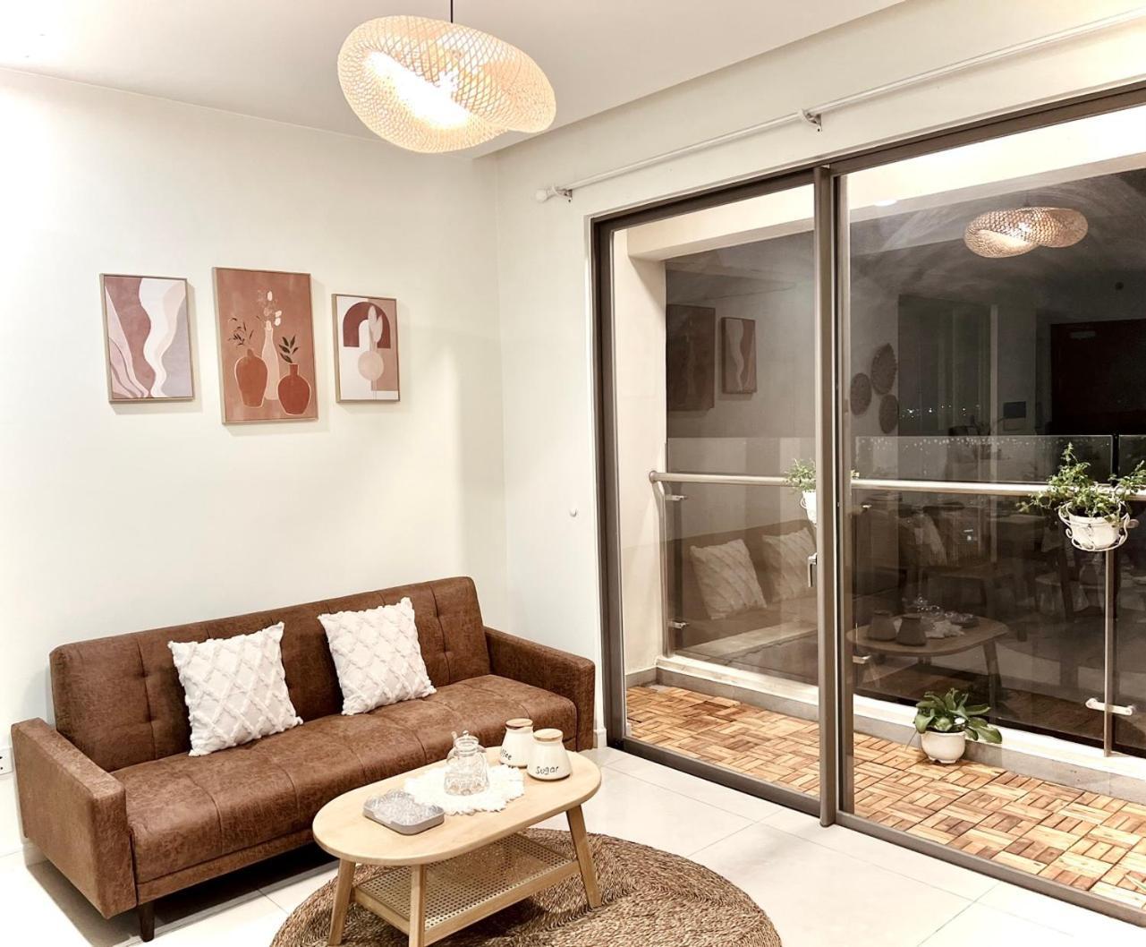 Căn hộ Roy City House *