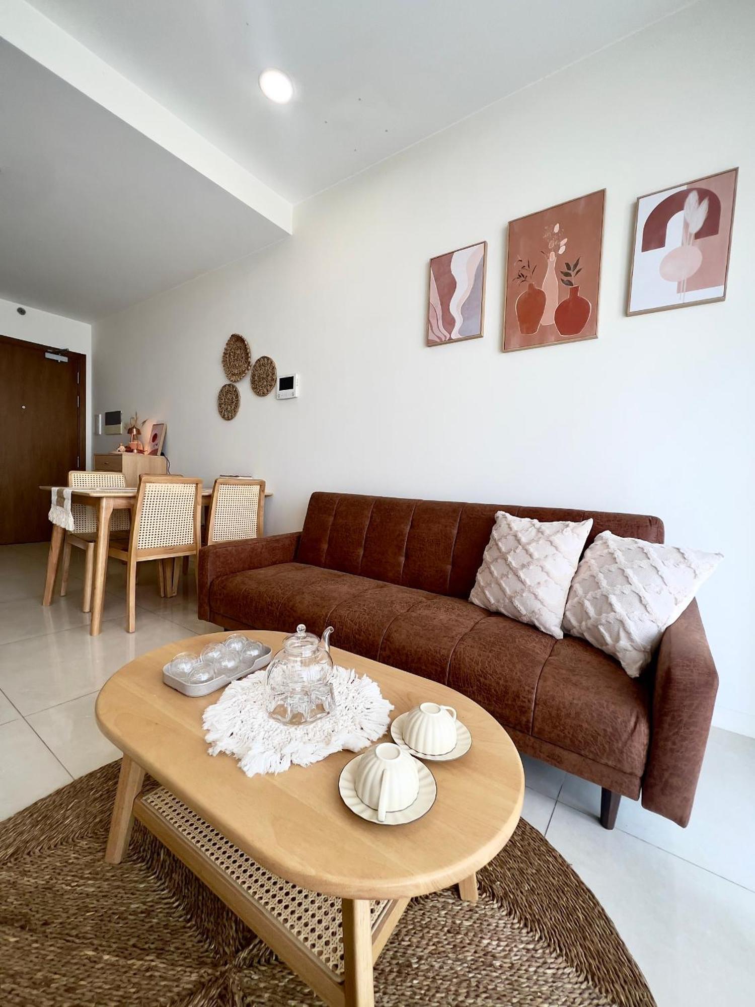 Căn hộ Roy City House *